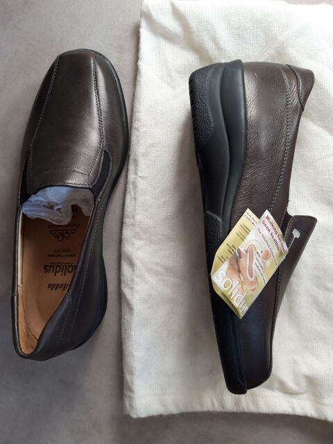 CHAUSSURES SOLIDUS TOUT CUIR  p 38,5  avec �tiquette rattach 35 Le Cannet (06)