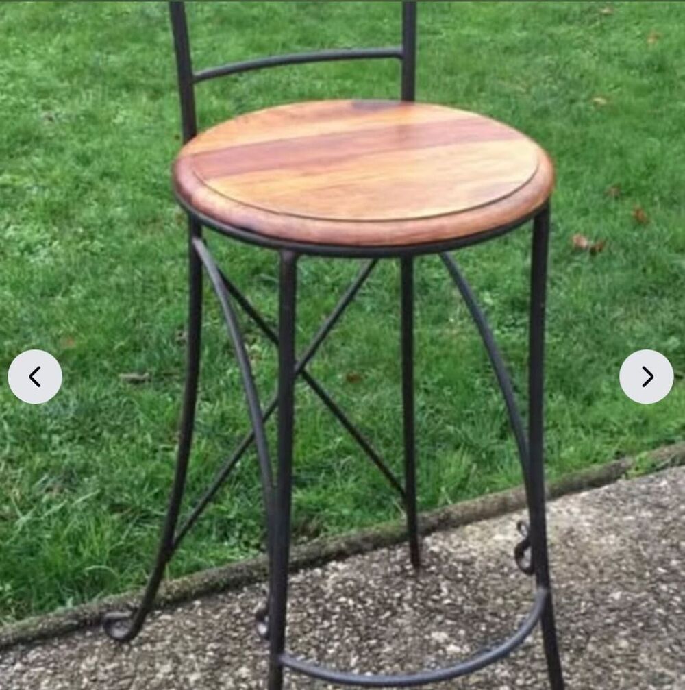 Tabourets de bar X 2 ( &agrave; retirer sur place ) Meubles