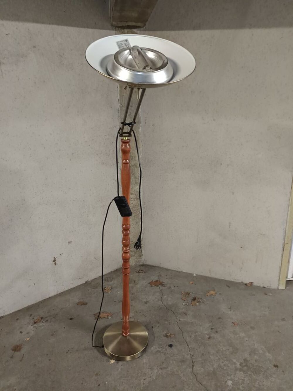 LAMPADAIRE HALOGENE Décoration
