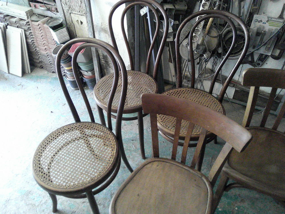30 chaises de bistrot Meubles