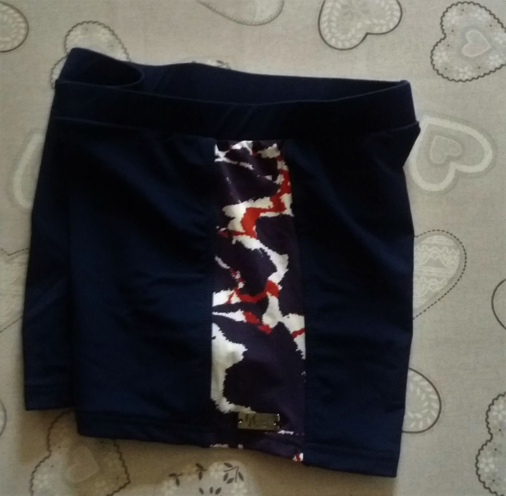 Maillot de bain boxer de bain bleu marine neuf - H.P - T 40 Vêtements