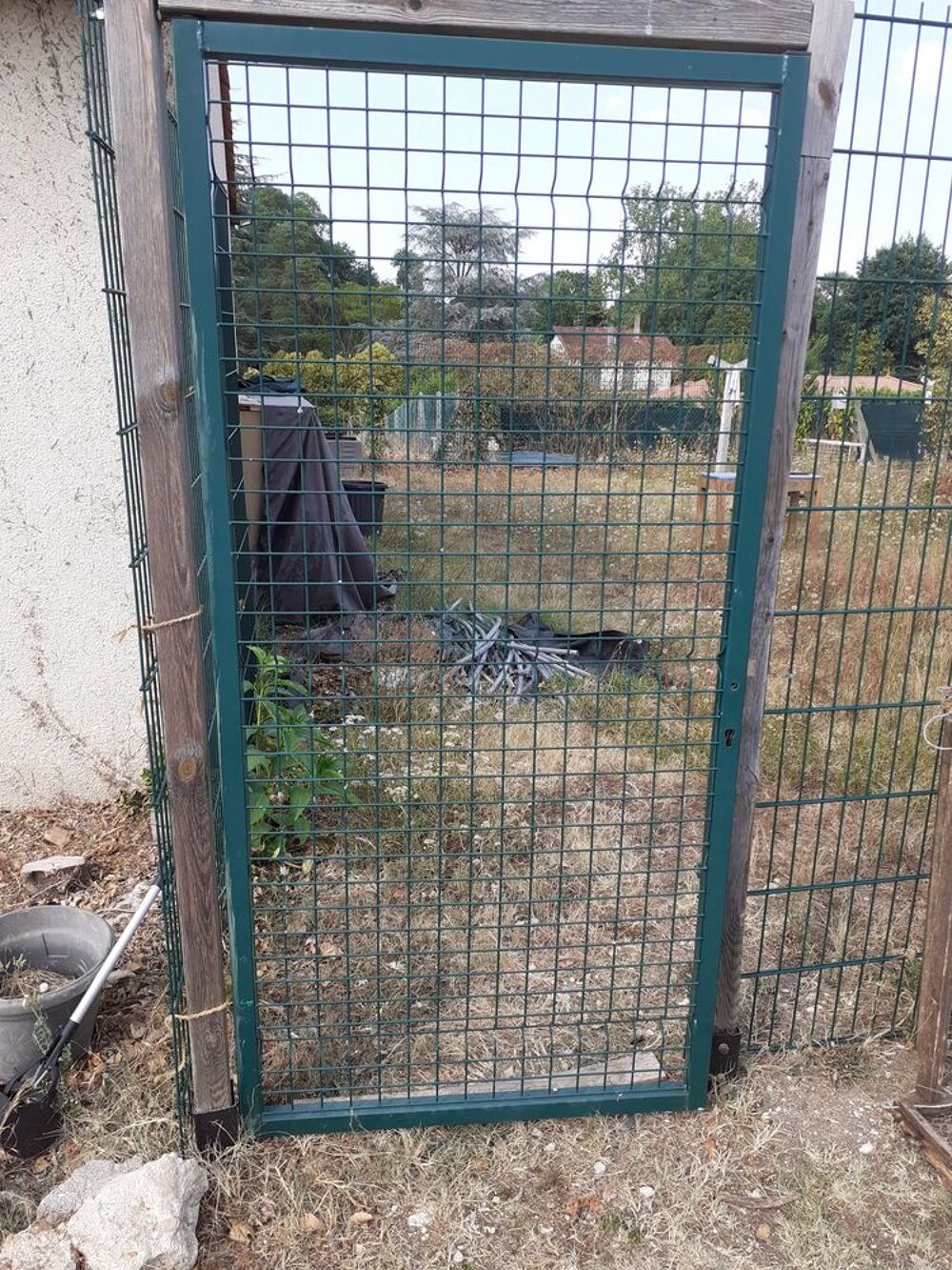 Porte ext&eacute;rieure s&eacute;curis&eacute;e Jardin