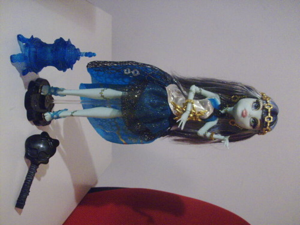 poup&eacute;e monster high frankie millet une goule Jeux / jouets