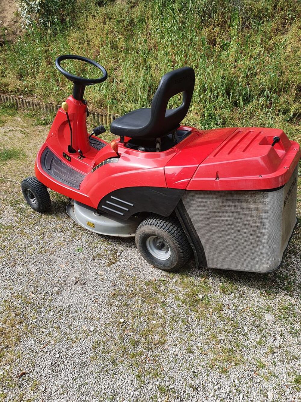 TRACTEUR TONDEUSE HONDA 1211 Jardin