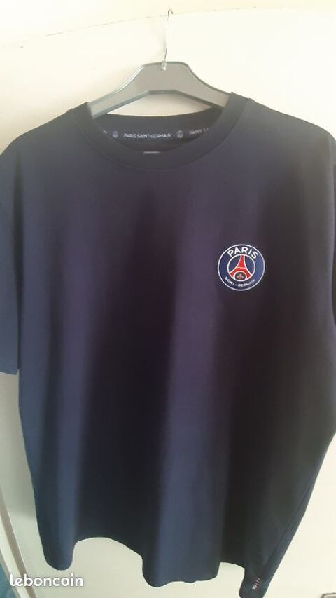 T shirt PSG logo Essentiel  10 Beauchamp (95)