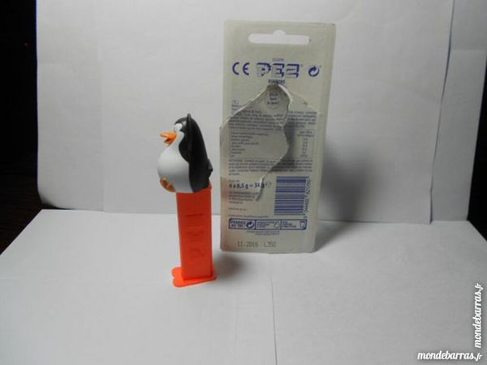 PEZ DISTRIBUTEUR BONBONS PINGOUINS OF MADAGASCAR Jeux / jouets