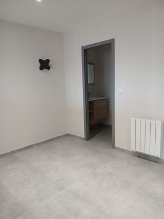  Appartement à louer 2 pièces 31 m²