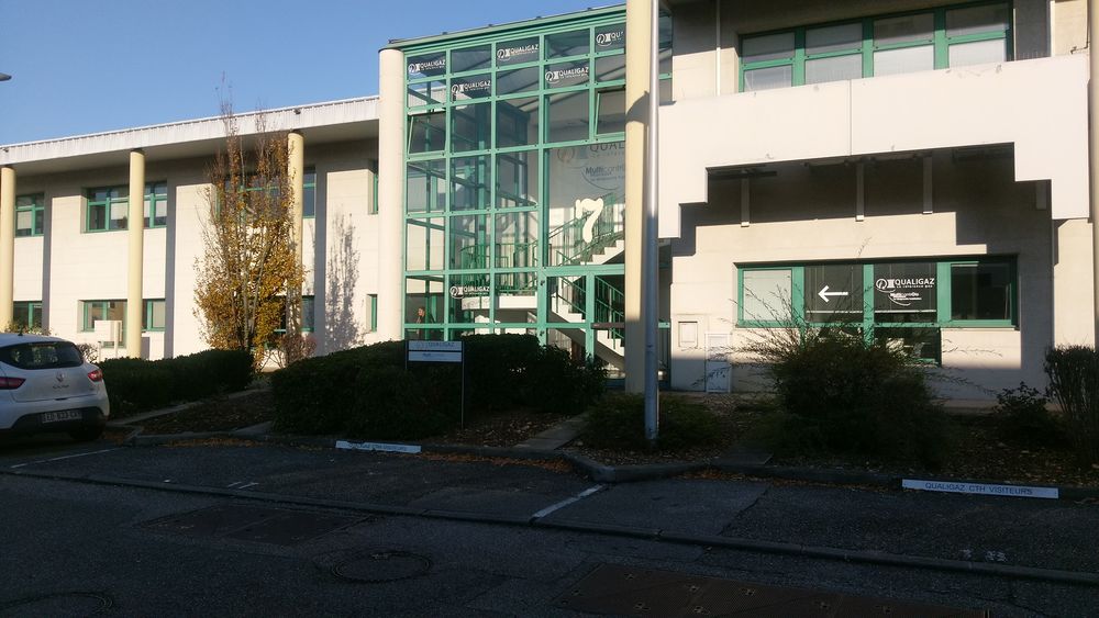   BUREAU A VENDRE  302M2 PARC D ACTIVITE BRON 