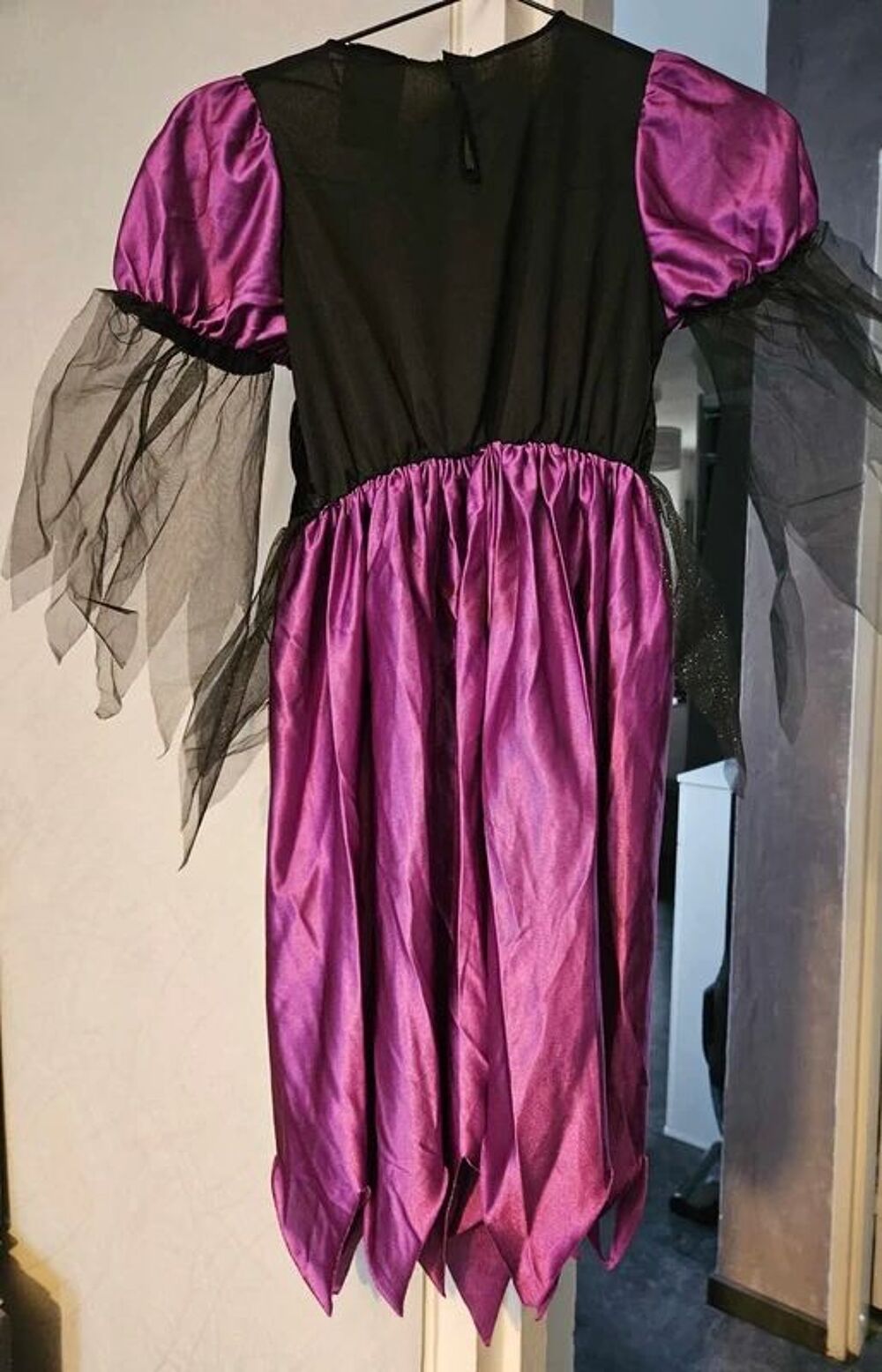 D&eacute;guisement Sorci&egrave;re
Vêtements enfants