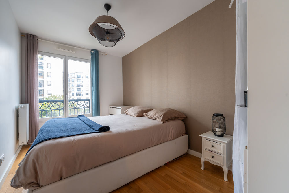 Vente Appartement  vendre, appartement T3 (75 m) moderne  Suresnes, avec ascenseur et parking, dans une coproprit rcente sans travaux  prvoir !votre annonce Suresnes