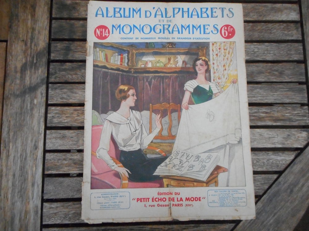 Album d'alphabets et de monogrammes Livres et BD