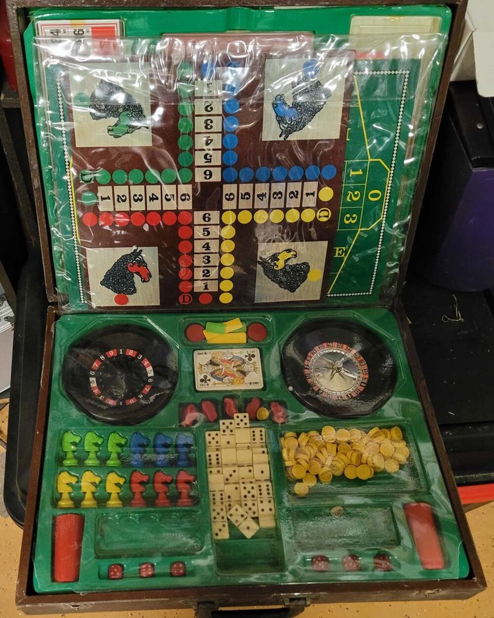 Grande malette de jeux Jeux / jouets