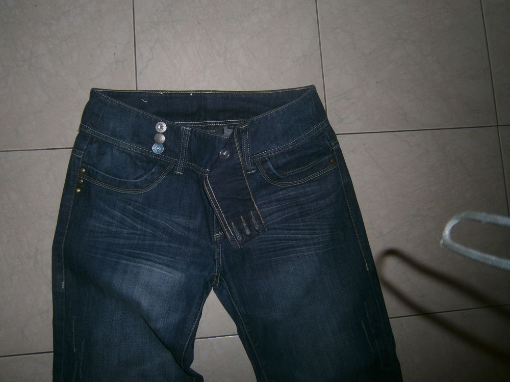 jean femme &eacute;tat quasi neuf Vêtements