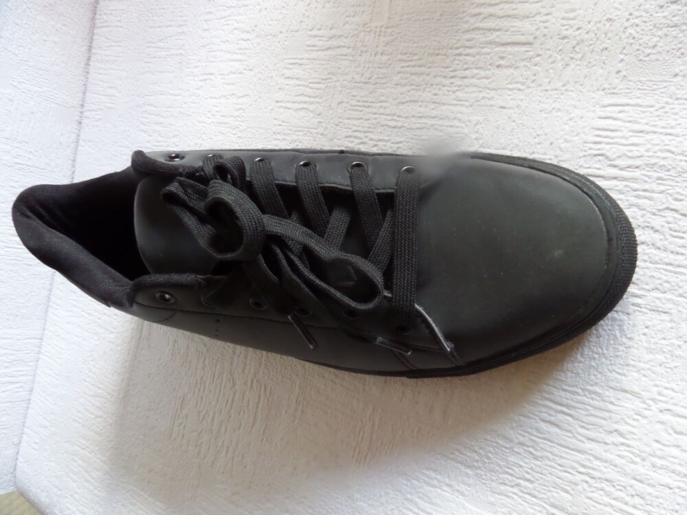 chaussures taille 41.5 
Chaussures