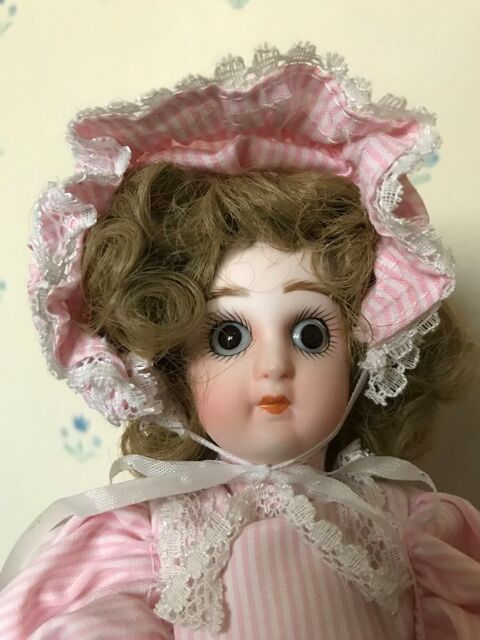 Poup�e Charles Delattre 80 Vincennes (94)