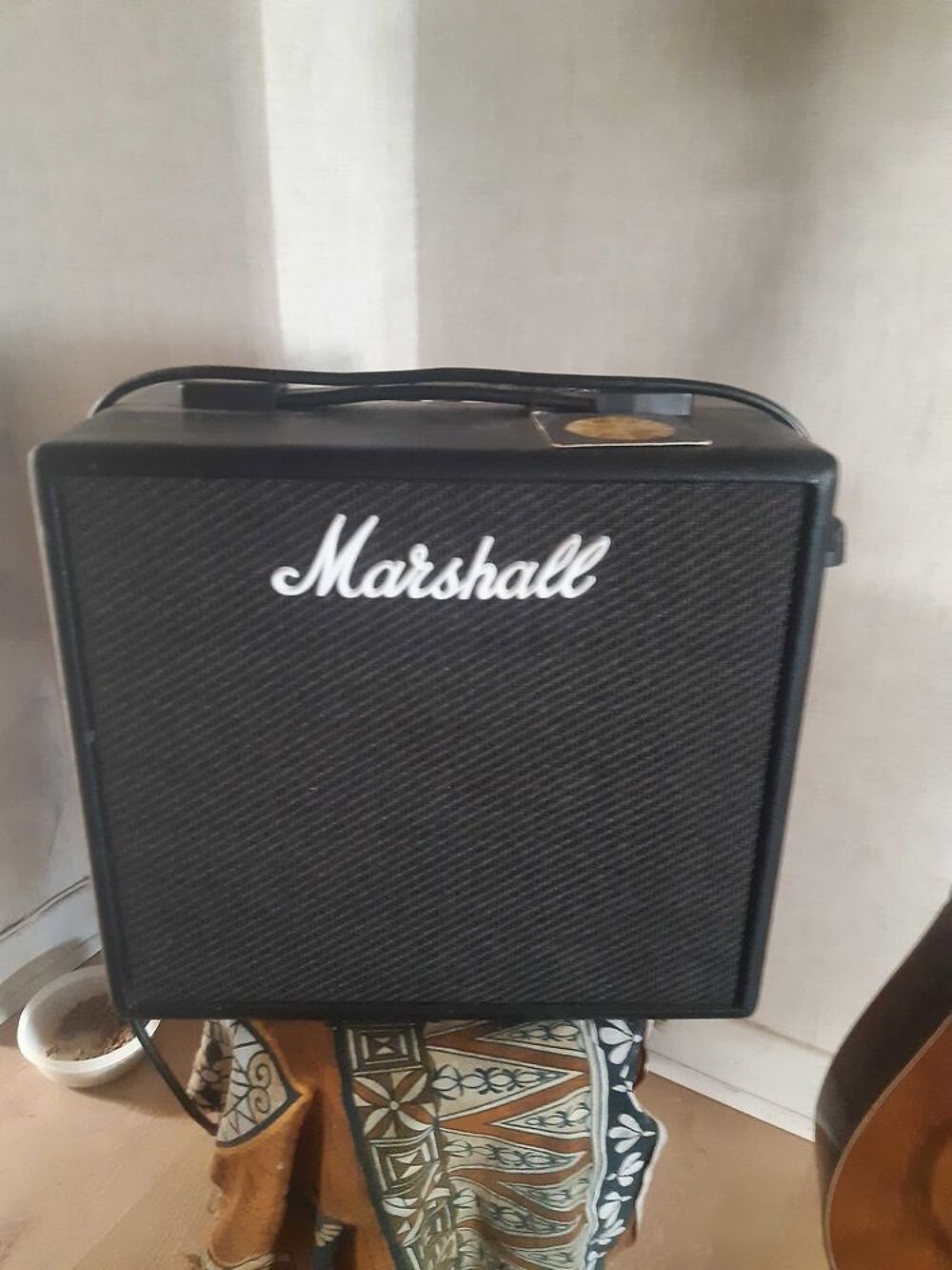bonjour, mon ampli guitare marshall excellent &eacute;tat neuf jamais servi . Audio et hifi