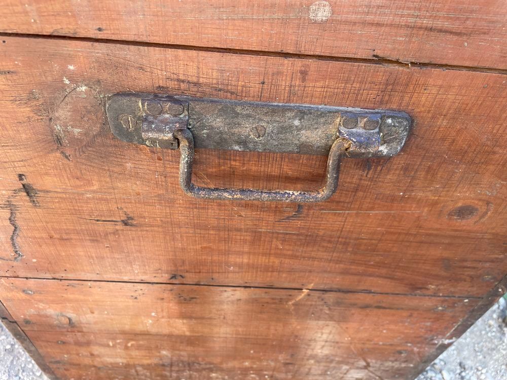 BEAU COFFRE ANCIEN Meubles