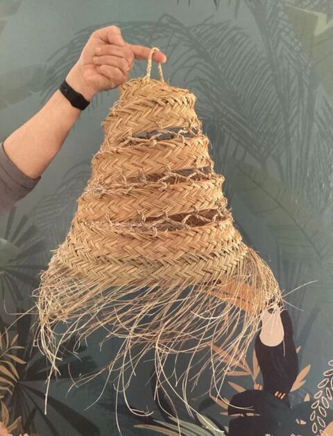 Lustre en fibres naturelles
30 Beauchastel (07)