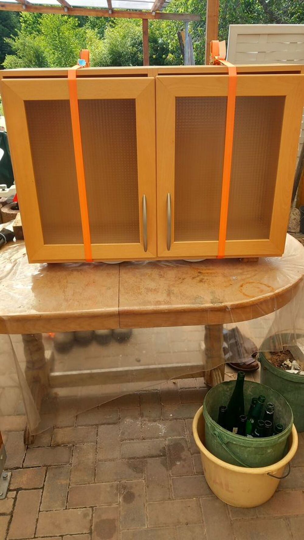 Cuisine 3 &eacute;l&eacute;ments avec &eacute;lectro-m&eacute;nager. Meubles