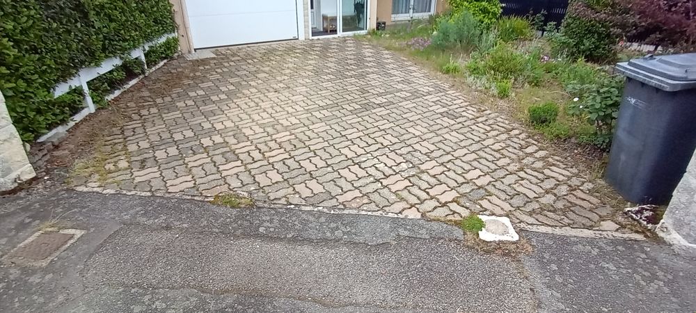Lot de 27m&sup2; Pav&eacute;s autobloquants (mod&egrave;le vague) - Bon &eacute;tat Jardin