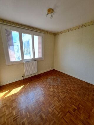  Appartement à louer 3 pièces 70 m²