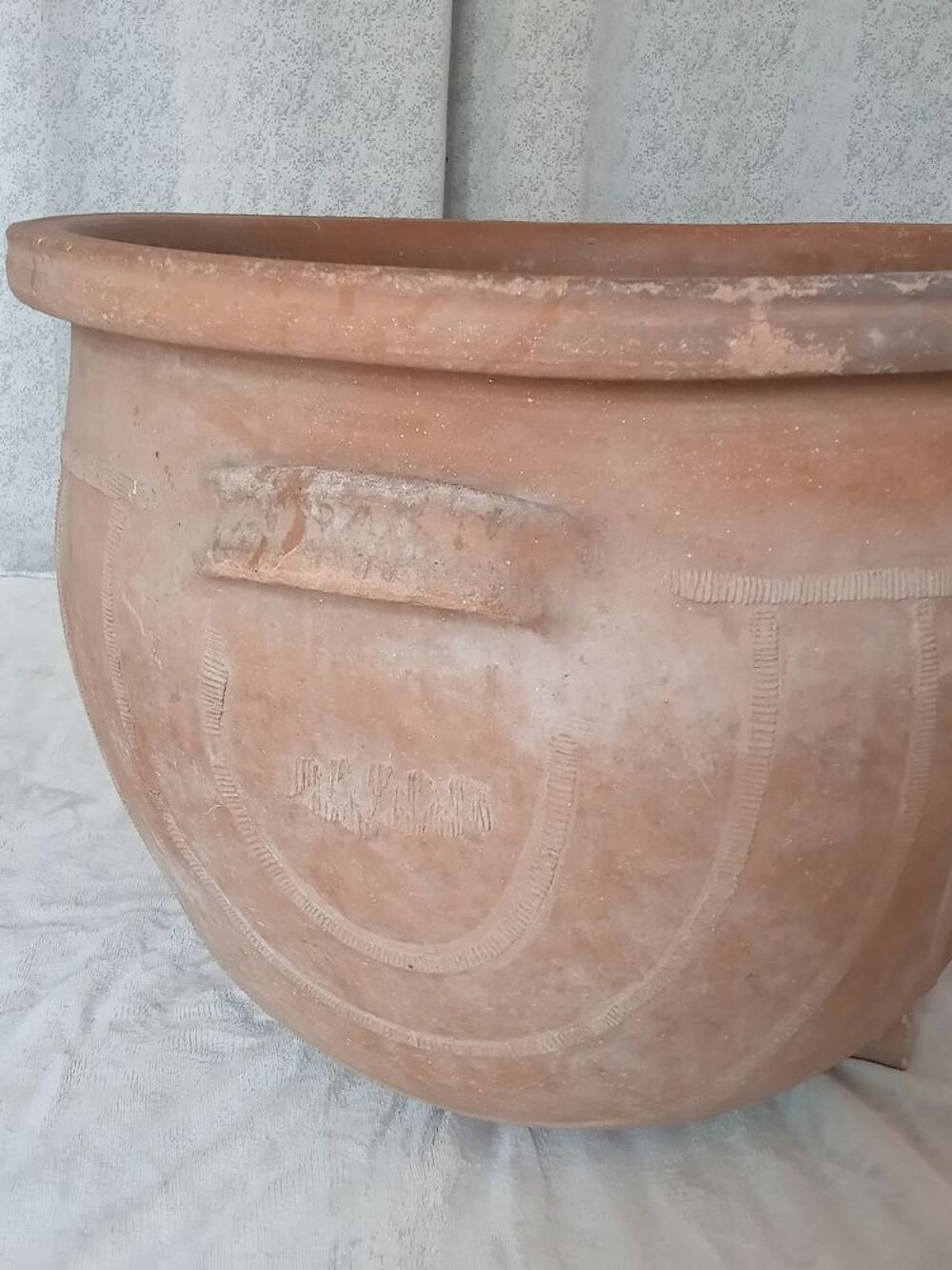 Magnifique bugadier ancien en terre cuite, datant du XIX? si Jardin