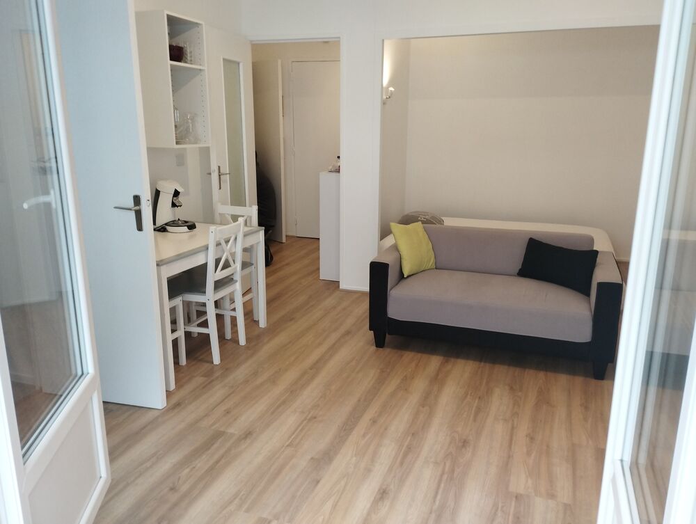 Location Appartement T1bis meublé 28 m2 + garage, cave et balcon Pau