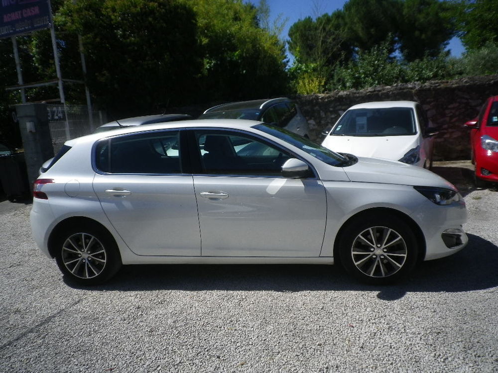 308 1.2 PureTech 130ch S&S BVM6 Allure 2016 occasion 13400 Aubagne