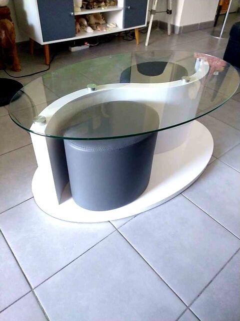 Table basse avec poufs 80 Salon-de-Provence (13)