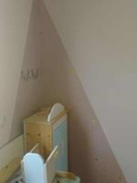   Cherche travaux menuiserie, papiers peinture, jardinage.  