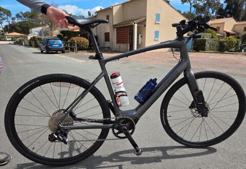 Vélo électrique SPECIALIZED type vado 1200 Saint-Georges-de-Didonne (17)