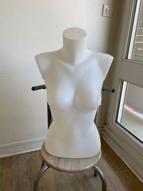 Mannequin buste de femme 20 Yerres (91)