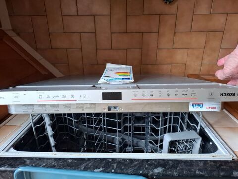 Lave vaisselle Bosch SMV681X00E.   classe A +++
230 Blois (41)