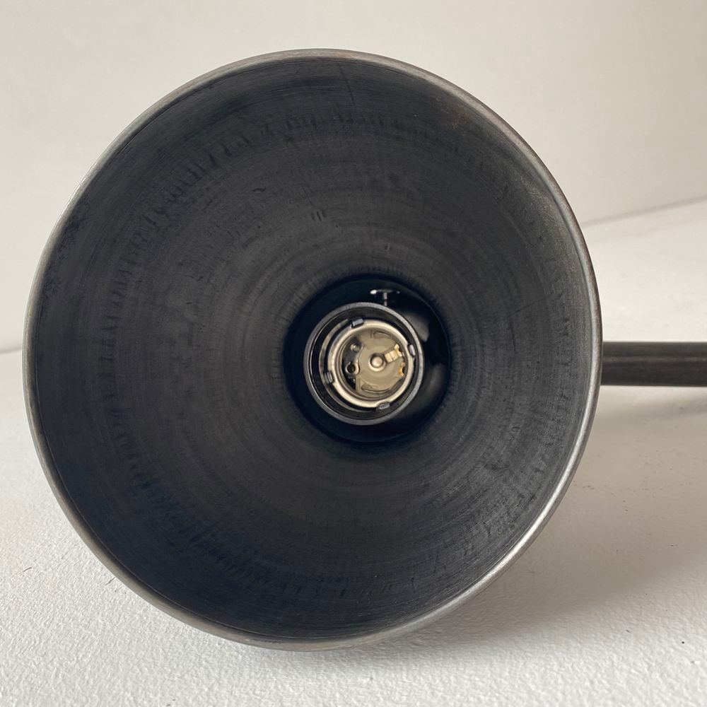 ANCIENNE LAMPE DE BUREAU BAUHAUS "&nbsp;KANDEM&nbsp;"
Décoration