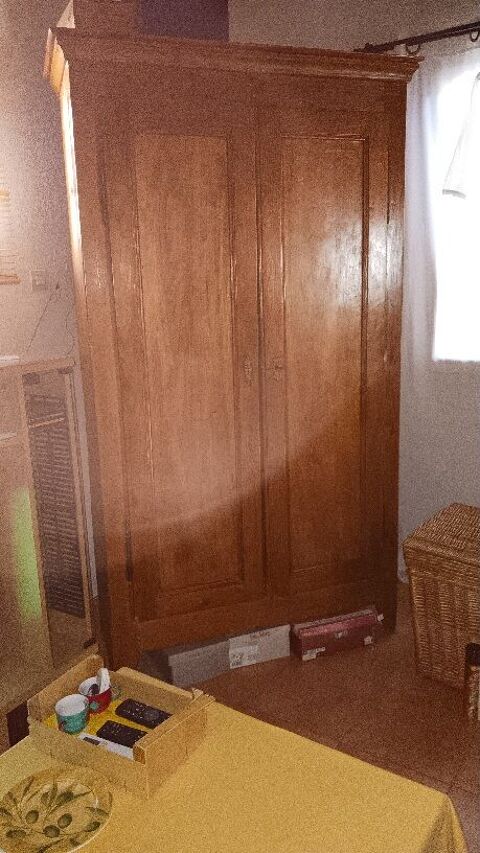 ARMOIRE ANCIENNE EN PIN Lançon-Provence (13)