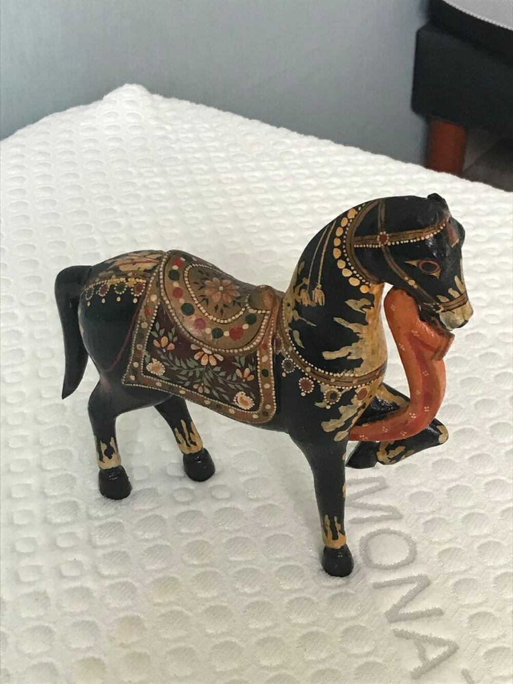 Cheval en bois peint artisanat indien Décoration