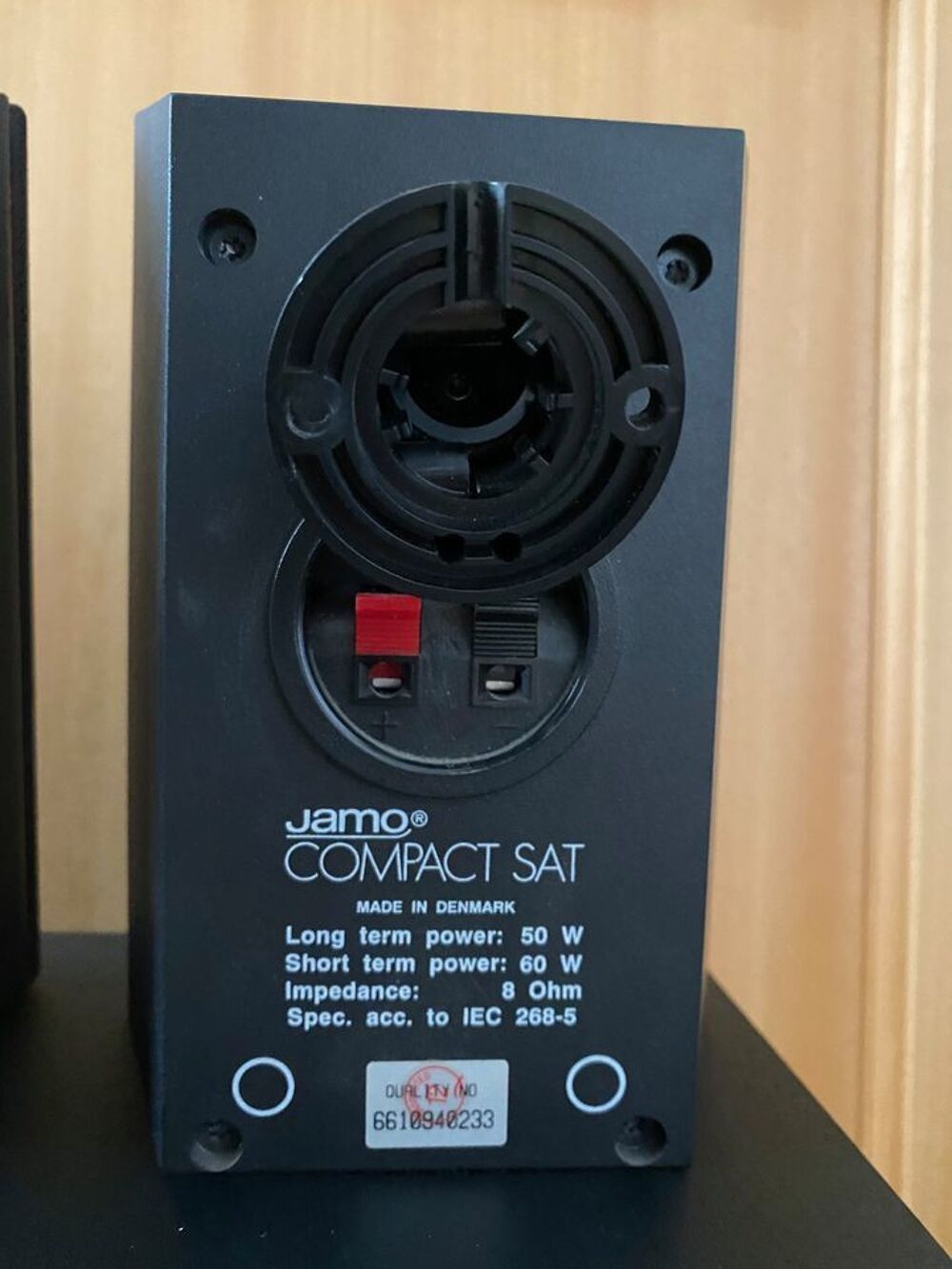 Dans son emballage d'origine, kit enceintes JAMO Audio et hifi