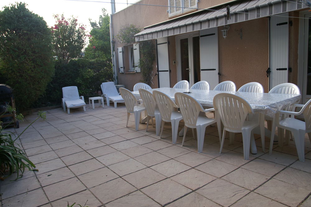 Vente Appartement RARE T4 RDJ 2 TERRASSES 600 M PLAGES 2 PARKING/CLIM La londe-les-maures