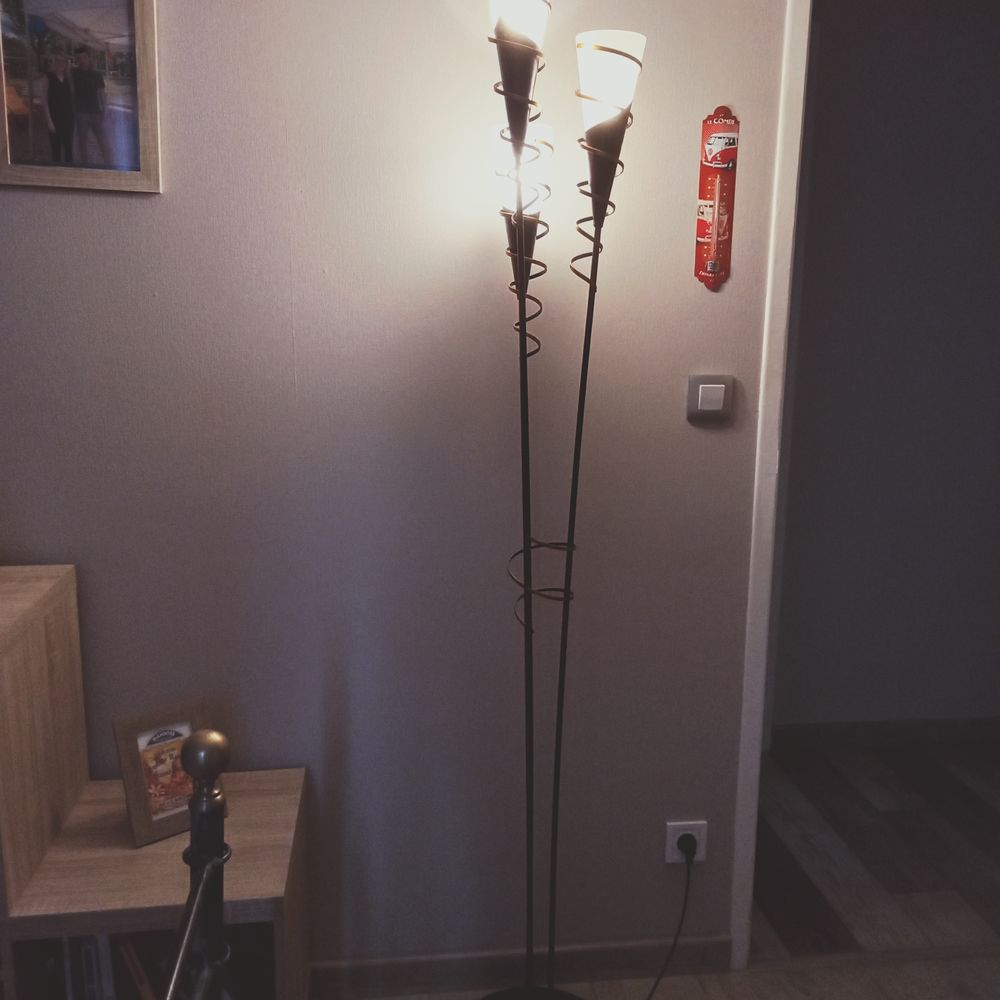 Lampadaire Halog&egrave;ne Décoration