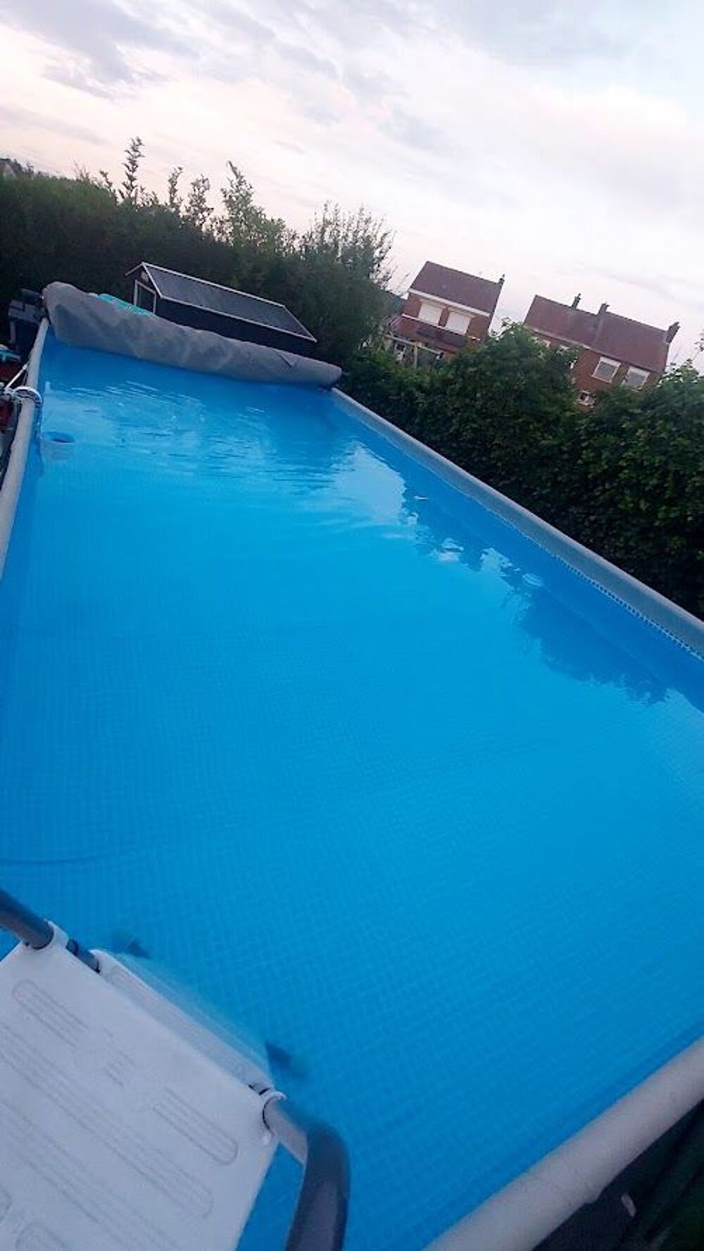 piscine hors sol Intex XTR 32m3 et son &eacute;quipement Jardin