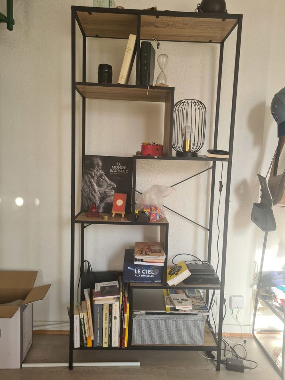 Canap&eacute; lit/ meuble/ four micro-ondes/ &eacute;tag&egrave;re Meubles