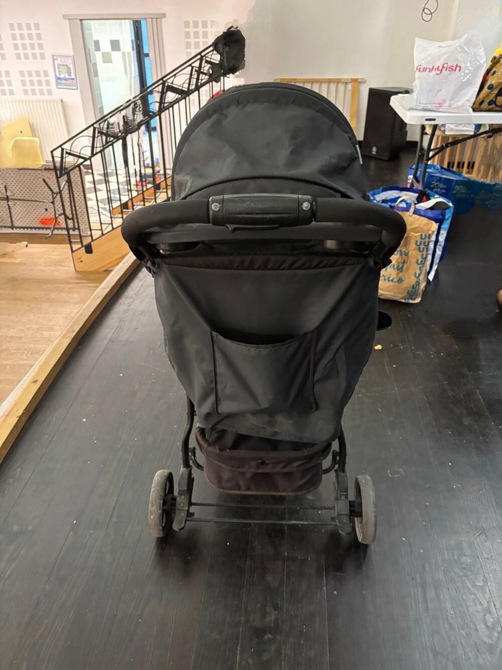 Poussette compacte 3 roues HAUCK Puériculture