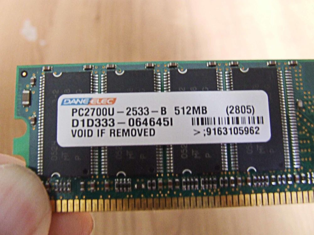 Barrette m&eacute;moire DANE ELEC, 512MB, 184 broches, TBE Matériel informatique