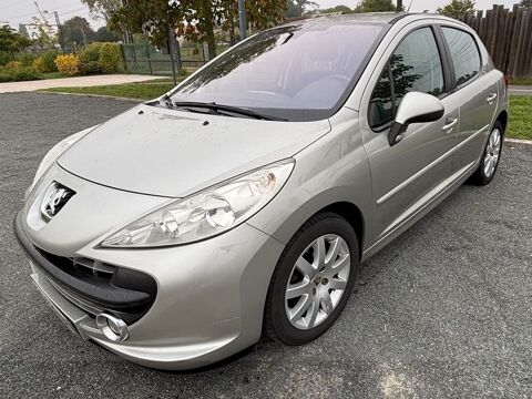 Peugeot 207 1.6 VTi 16V 120ch Féline