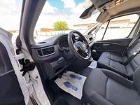 Trafic TRAFIC FGN L1H1 2800 KG BLUE DCI 130 GRAND CONFORT 2022 occasion 84290 Sainte-C&eacute;cile-les-Vignes