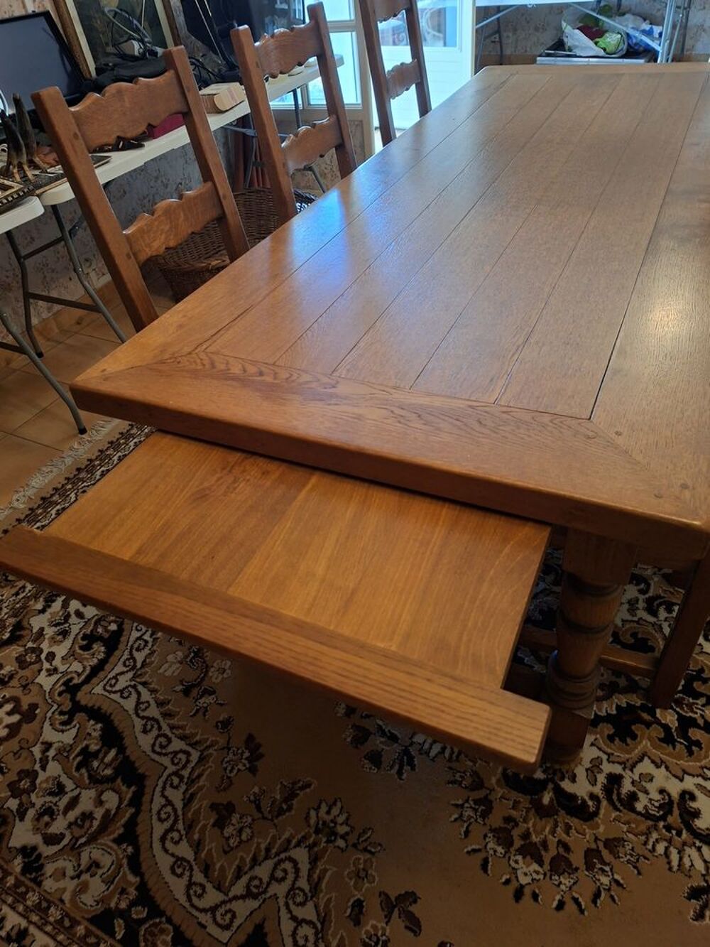 Grande table en ch&ecirc;ne massif Meubles