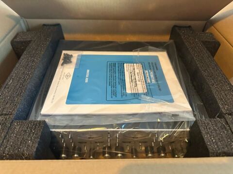 Préamplificateur 4 canaux Universal Audio 4-710D Twin-Finity 1000 Hœrdt (67)