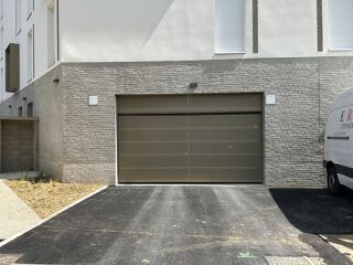  Parking / Garage  louer 15 m