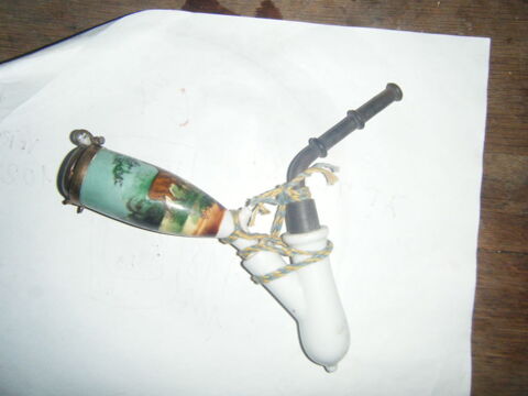 pipe en porcelaine et mtal, fonctionnelle 9 Puymras (84)