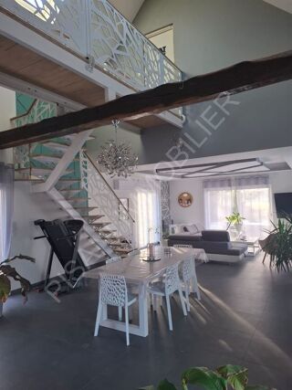  Maison � vendre 6 pi�ces 194 m�